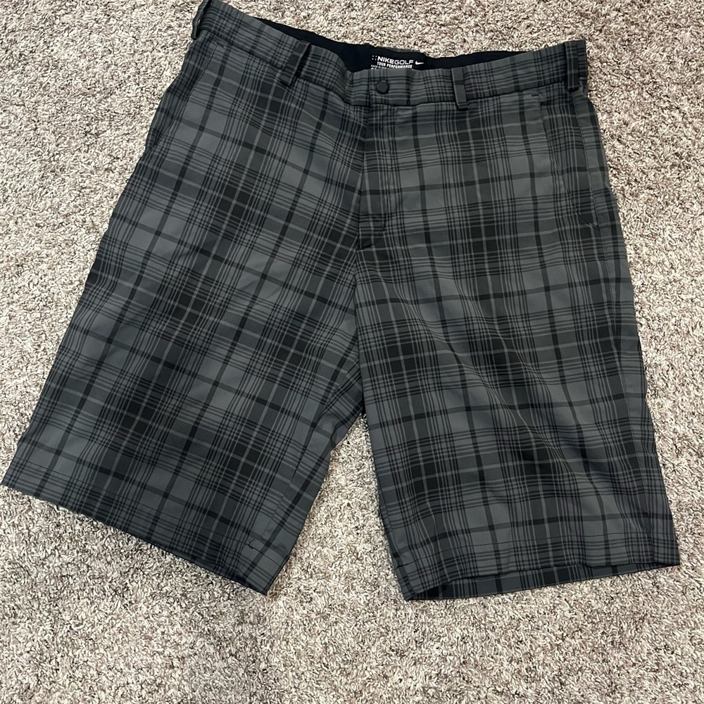 Nike  Men's Gray Plaid Dri-Fit golf Shorts 36 zipper fly with button